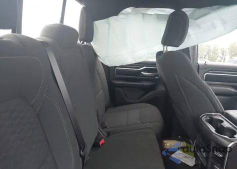 2025 Ram 1500 Big Horn Crew Cab 4X4 6'4 Box из США, поврежденный, VIN 1C6SRFBP5SN523328